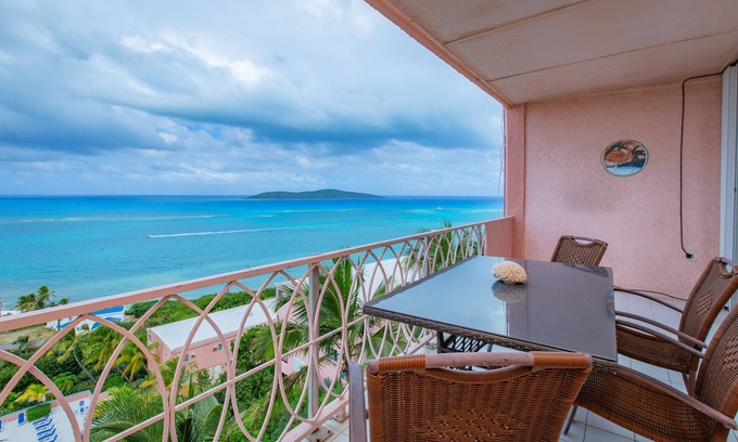 Cotton Valley Condominio | Stay at "Seaview Tranquility"- Buck Island Views + Balcony, Pool & Wi-Fi