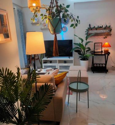 Khattalwada Apartamento | Stay-by-the-bay, 2bed garden apt with lounge bdrm