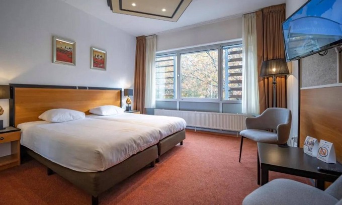 Apeldoorn Casa | Stay Close to Theater Orpheus with Free Parking and Access to Nature Trails