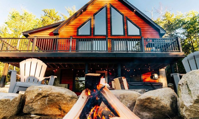 Bryant Pond Chalet De Esquí | Stay cool with AC! Summer special 20% off. Get a fifth night free!