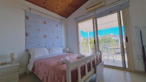 Meneou Apartamento | STAY Crystal Waves Maisonette
