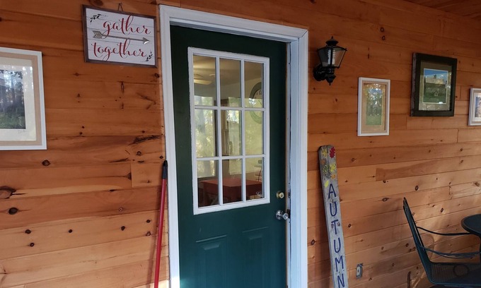Lake Luzerne Casa | STAY & FISH/HIKE/BOAT/KAYAK & MORE IN THE GORGEOUS ADIRONDACKS! $199/ NIGHT SALE