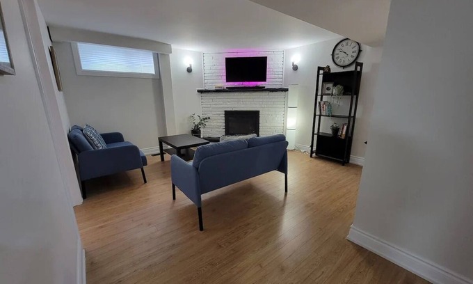 Etobicoke Casa | Stay for two| Private Bedroom, Kitchen and Bath
