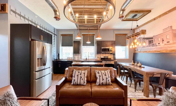 Nelson Condominio | Stay Historical - Boiler Maker Office Turns Vacation Destination