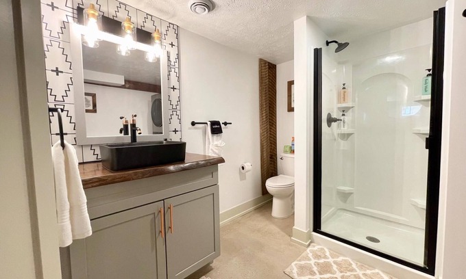 Nelson Condominio | Stay Historical - Boiler Maker Office Turns Vacation Destination - Suite B