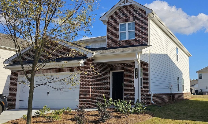 Loganville Casa | Stay in a cozy brand new 5BR home