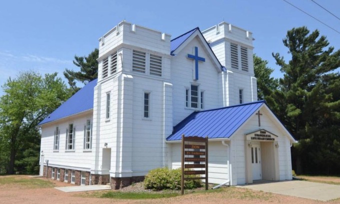 Hamburg Casa | Stay in a remodeled church near ski hill, snowmobile trails and river to kayak!!