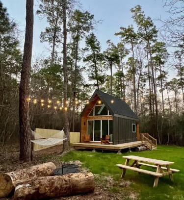 Montgomery Otro | Stay in Babia - Luxury Cabins - Sam Houston National Forest