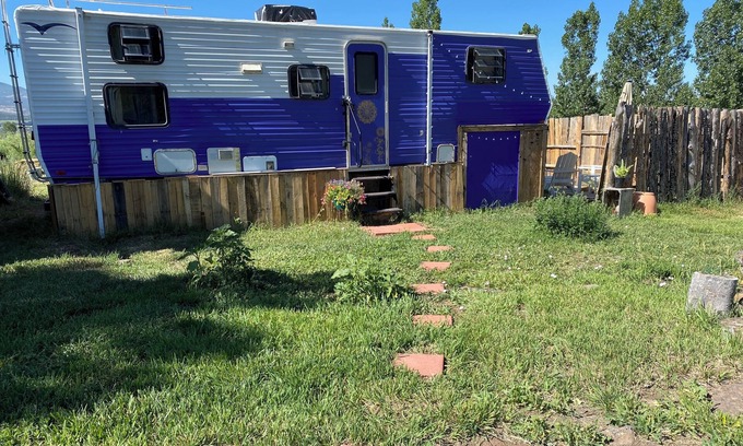 Paonia Casa | Stay in Grace: Beautiful Renovated Camper in Mountain Wine Country of Paonia