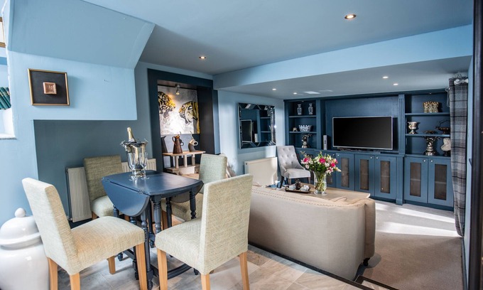 Painswick Cabaña | Stay in Luxury at The Stables at Court House Manor