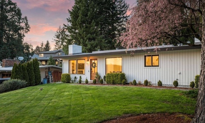 Education Hill Casa | Stay in Nest Summary: