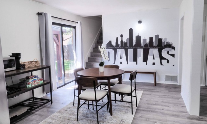 Euless Casa | Stay In The Heart Of DFW: Cozy Home Minutes Away from DFW Main Attractions