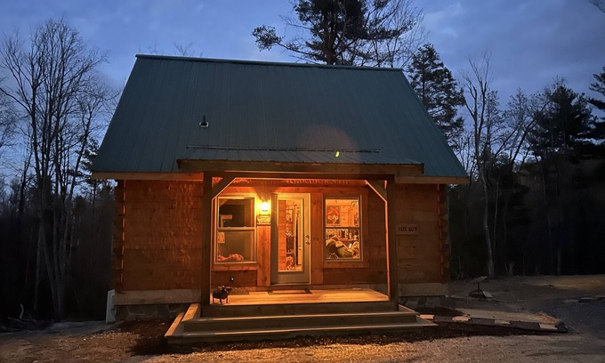 Zirconia Cabina | Stay in a log cabin on farm/vineyard in the Western NC mountains!