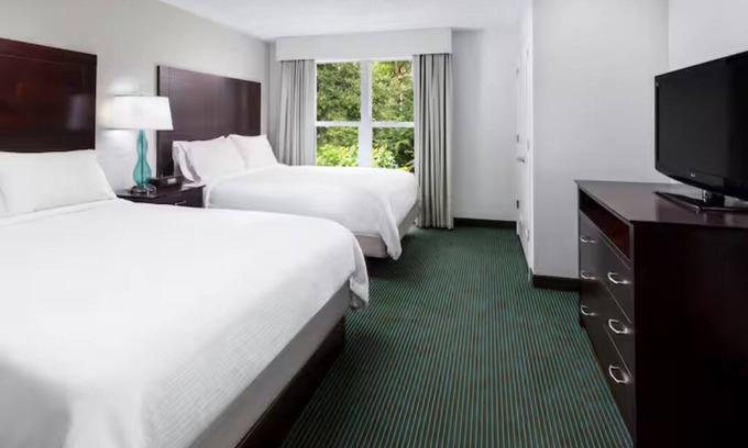 Florida Central Atlantic Coast Hotel | Stay Near Disney: 2 Resort Suites w/Pools, Free Shuttle & Breakfast