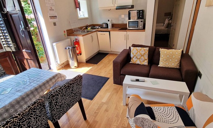Norwich Cabina | Stay Norwich Apartments Courtyard Place