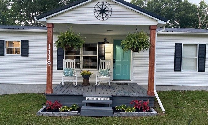 Soddy-Daisy Casa | STAY ON BEAUTIFUL MOWBRAY MOUNTAIN- HIKING, KAYAKING, GOLF, ROCK CLIMBING