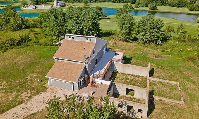 Linn Creek Casa | Stay & Play Golf Resort or Bachelor/Bachelorette Destination