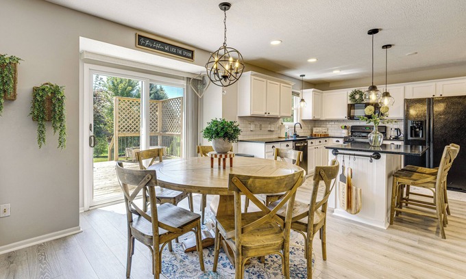 Lewis Center Casa | Stay & Play in Lewis Center: Home w/ Spacious Deck
