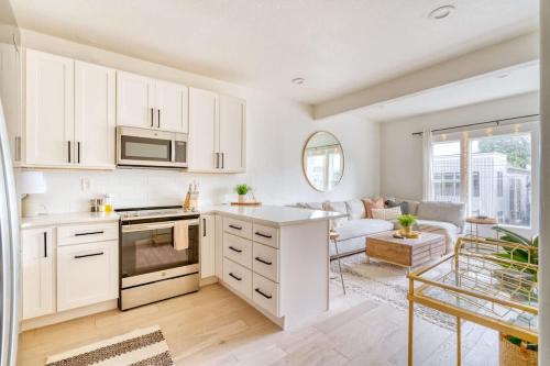 Hosford-Abernethy Apartamento | Stay Portland - Perfect Portland Farmhouse Loft - Breweries & Bars