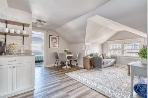 Richmond Casa | Stay Portland - Portland MultiUnit, 99 Walk Score, Remote Workers