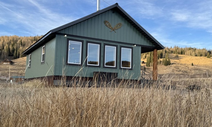 Antonito Cabina | Stay where you play! Cumbres Cabins four season rental.