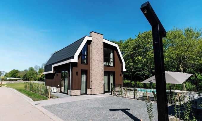 Waarland Casa | Stay with Private Pool & Hot Tub