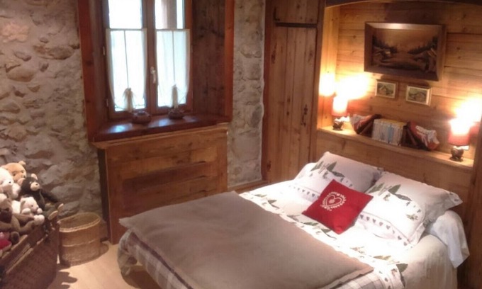 Vacheresse Apartamento | Stay with your family on an authentic farm in the Abondance Valley