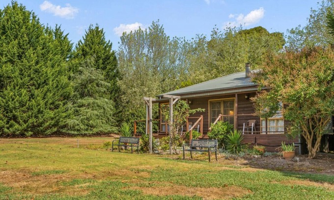 Badger Creek Cabina | StayAU Cozy 2BR Nature Getaway