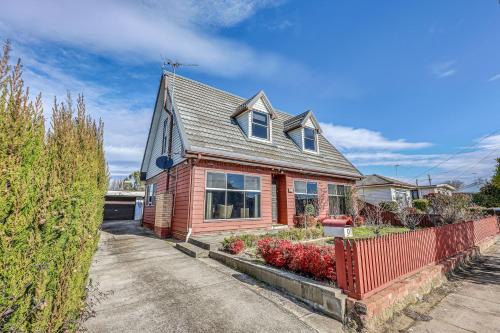 Wendouree Casa | StayAU Private Two-Storey 6 Beds House Wendouree