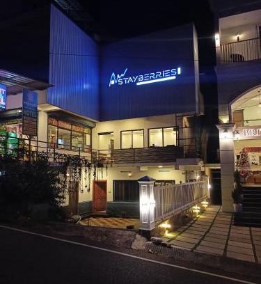 Aadit Hotel | Stayberries Silver Munnar