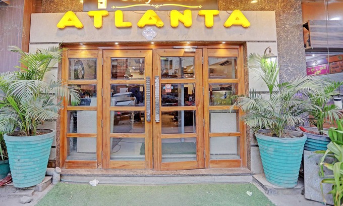 Paharganj Hotel | Staybook Atlanta New Delhi Train Station