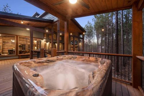Pickens Casa | Stayhocha PICKLEBALL HotTub Sauna Game Bunk Rm