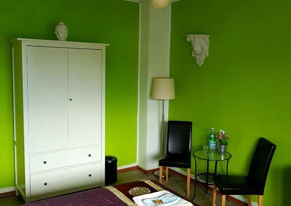 Brueck Cama Y Desayuno | StayInCologne