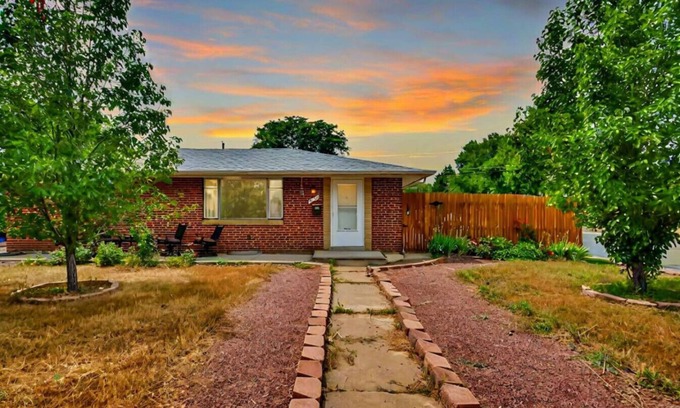 Lakewood Casa | Staying for a Month or More? Check out this Home!