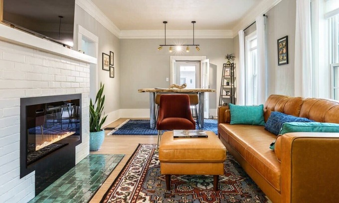 North End Casa | #StayinMyDistrict Urban Cottage