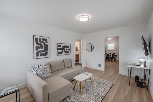 Coos Bay Casa | #StayinMyDistrict Zen Cottage Coos Bay