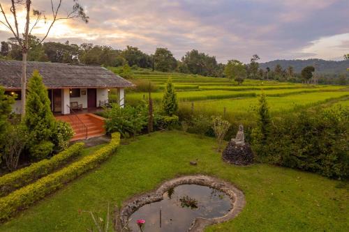 Kushalnagar Casa | StayVista at Firefly By The River with Breakfast- Kushalnagar