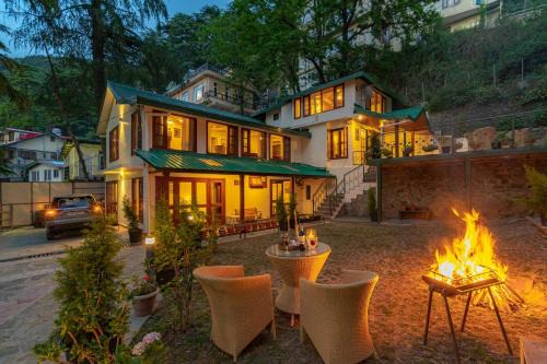 Chhota Shimla Villa | StayVista at Jai Cottage
