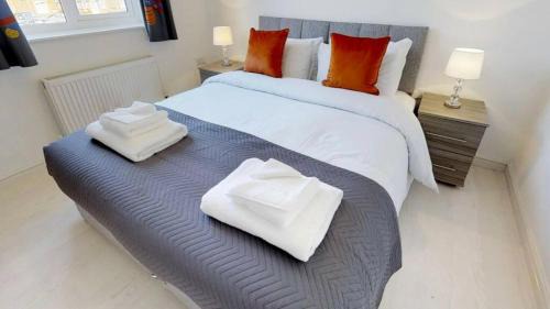 Cole Green Apartamento | StayZo Cole Green Lane Accommodation- FREE Parking