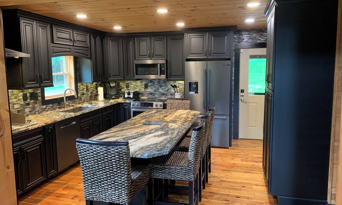 Canton Cabina | Steal Away Renovated Cabin