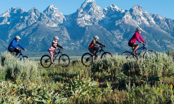 Teton Village Condominio | Celebre las fiestas en el famoso Four Seasons Jackson Hole 12/21 / 19-01 / 04/20
