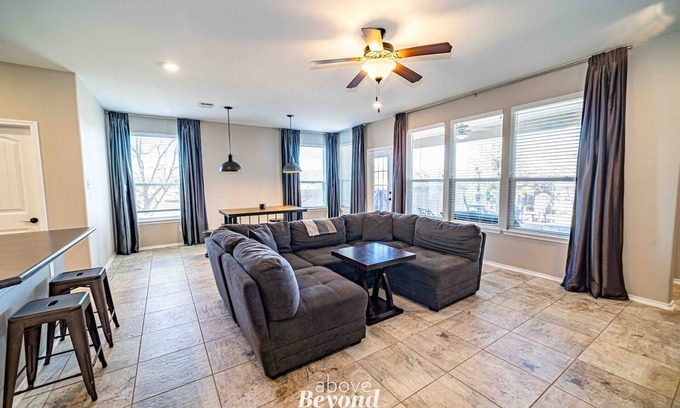 Hutto Casa | Steampunk Science | 3 Bed, 2 Bath