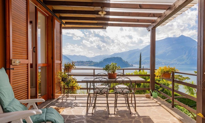 Fiumelatte Apartamento | Stefania (VNA370) by Interhome