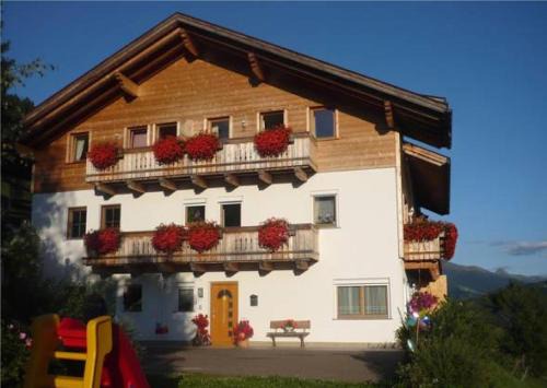 Valle San Silvestro Apartamento | Steinerhof