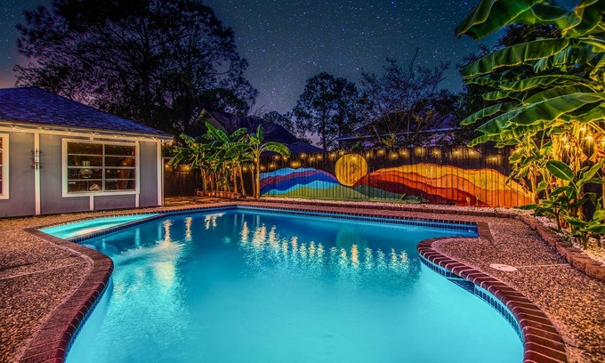 Clodine Casa | Stella Artistic 4BRs home- amazing pool-Energy Corridor, Asian town-Houston