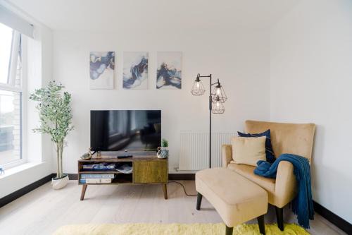 Dartford Apartamento | Step Free -Fully Private -Equipped Kitchen- 2 Bed 2 bathroom Dartford London Flat Mins from Bluewater and Station with 500mb Wifi