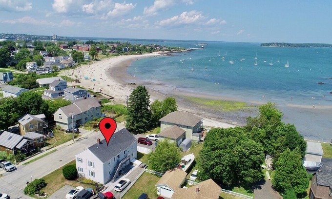 Pond Cove Apartamento | Step right out to the beach! Amazing location 7 min to Portland. Unit 4