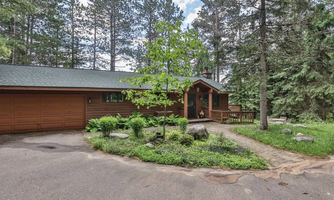 Sayner Cabaña | Stepaway Vacation Rentals- Schneider Cabin