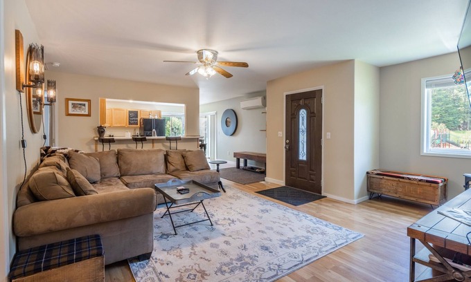 Roslyn Casa | Steps from historic downtown Roslyn and trailheads
