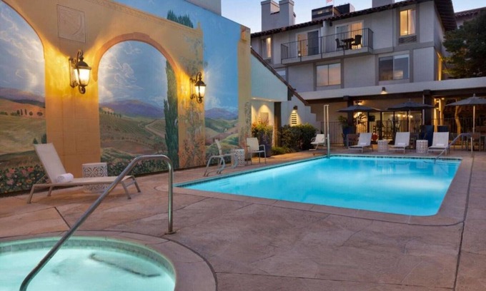 Campbell Casa | Steps from shopping, near downtown San Jose